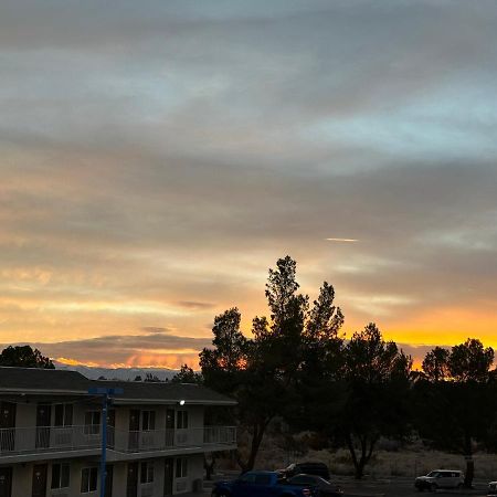 Motel 6 Victorville Buitenkant foto