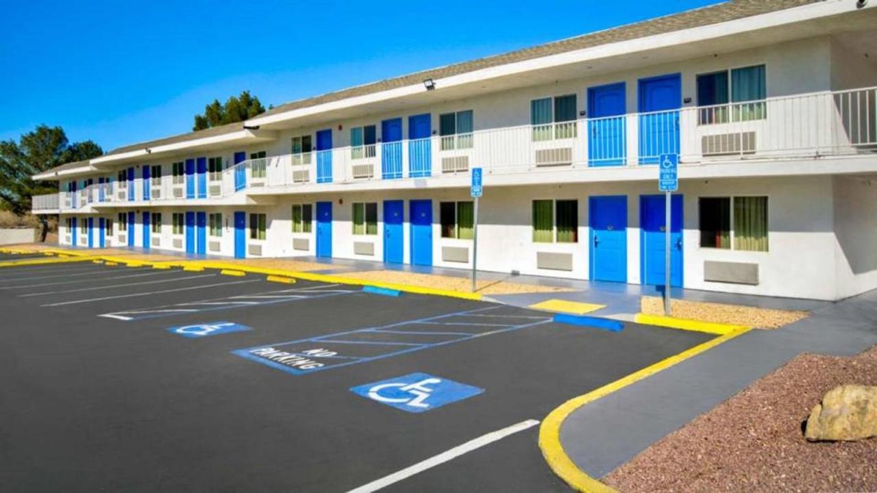 Motel 6 Victorville Buitenkant foto