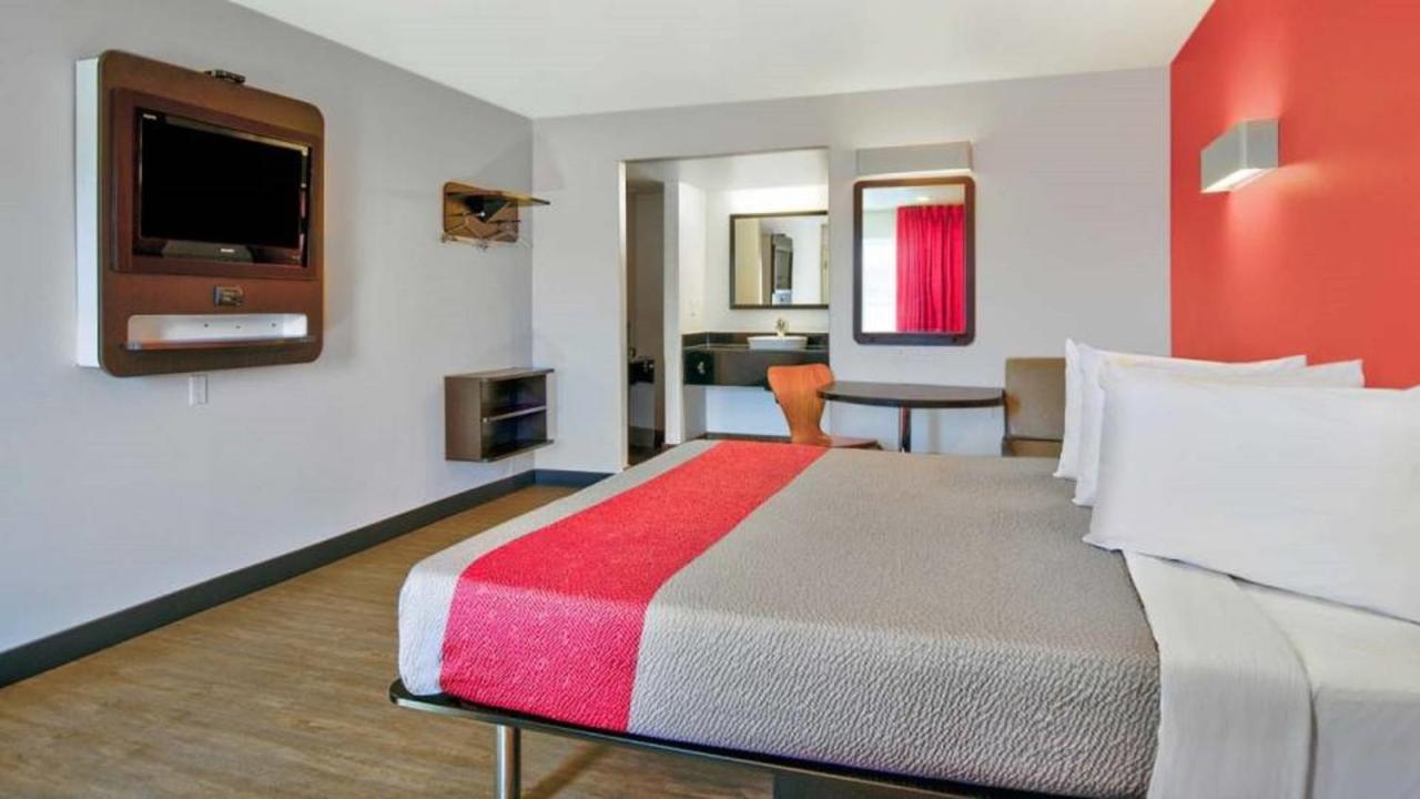 Motel 6 Victorville Buitenkant foto