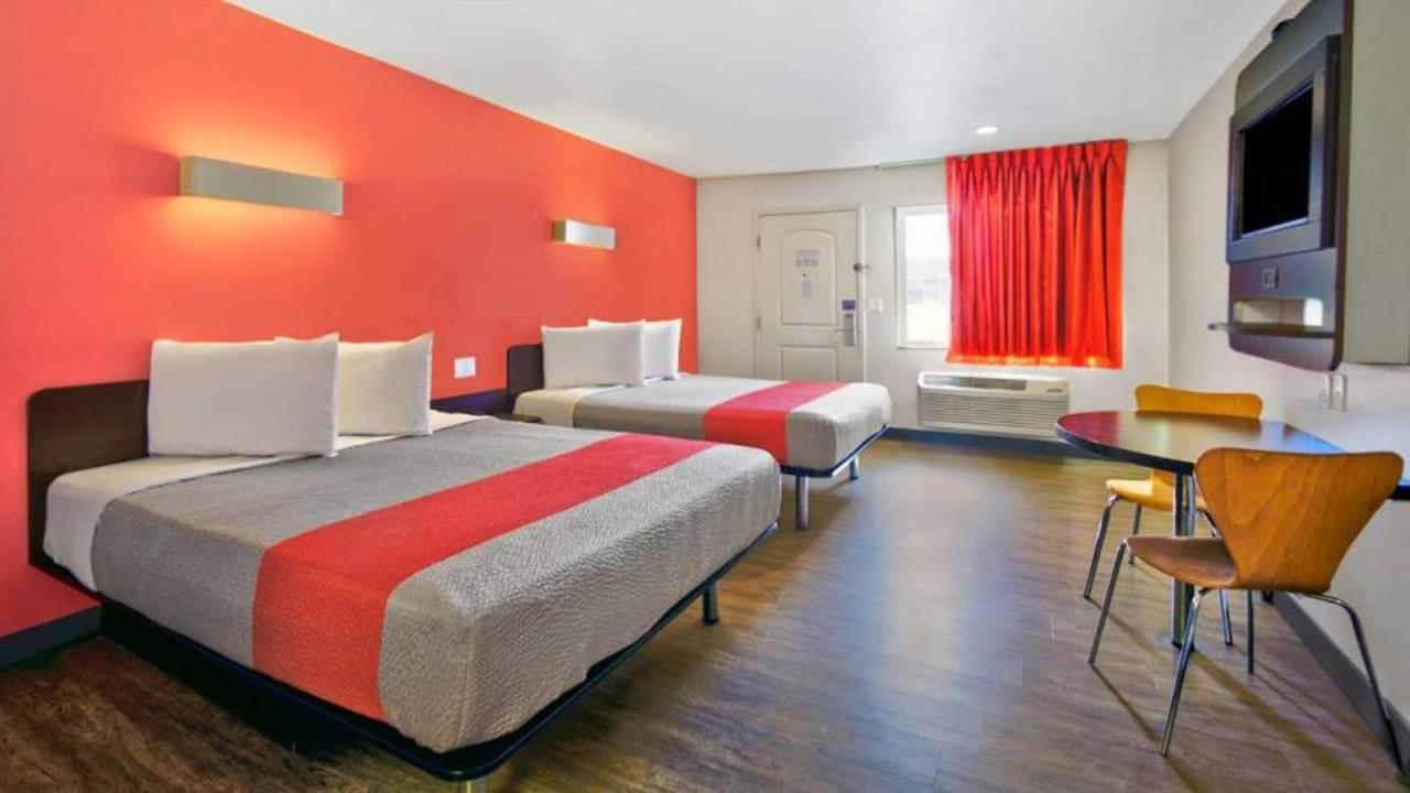 Motel 6 Victorville Buitenkant foto