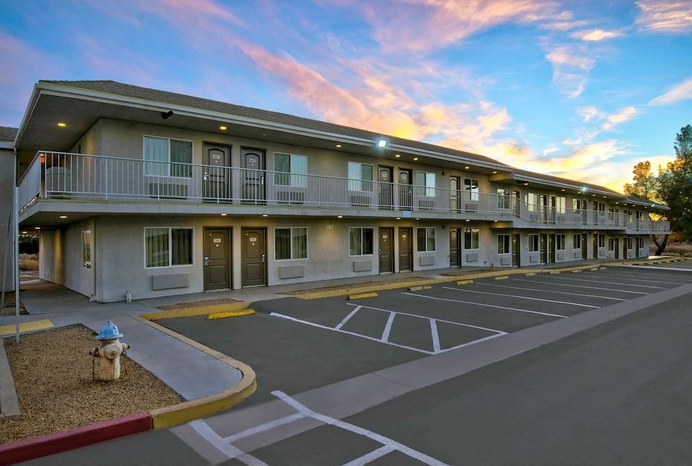 Motel 6 Victorville Buitenkant foto