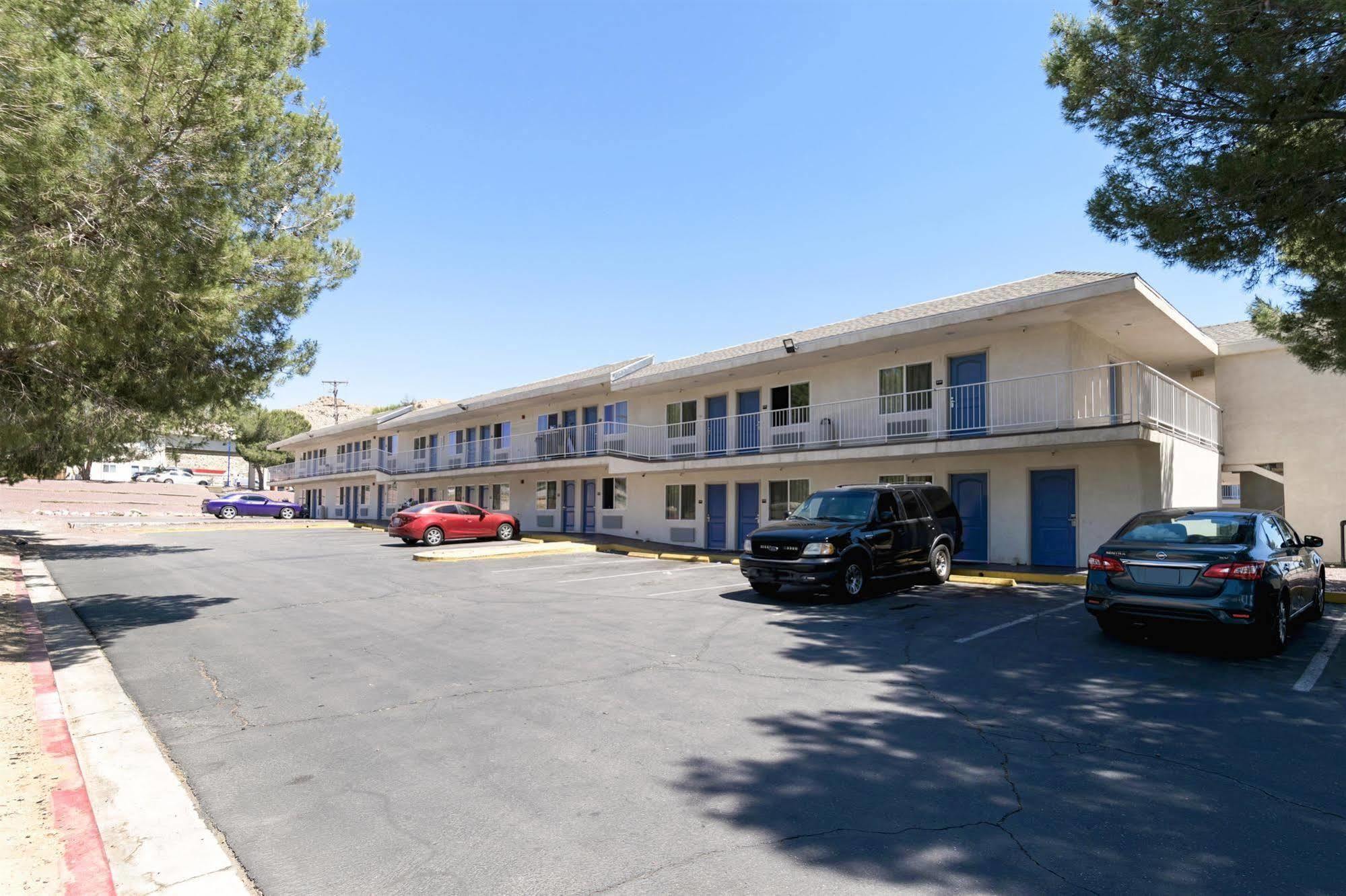 Motel 6 Victorville Buitenkant foto