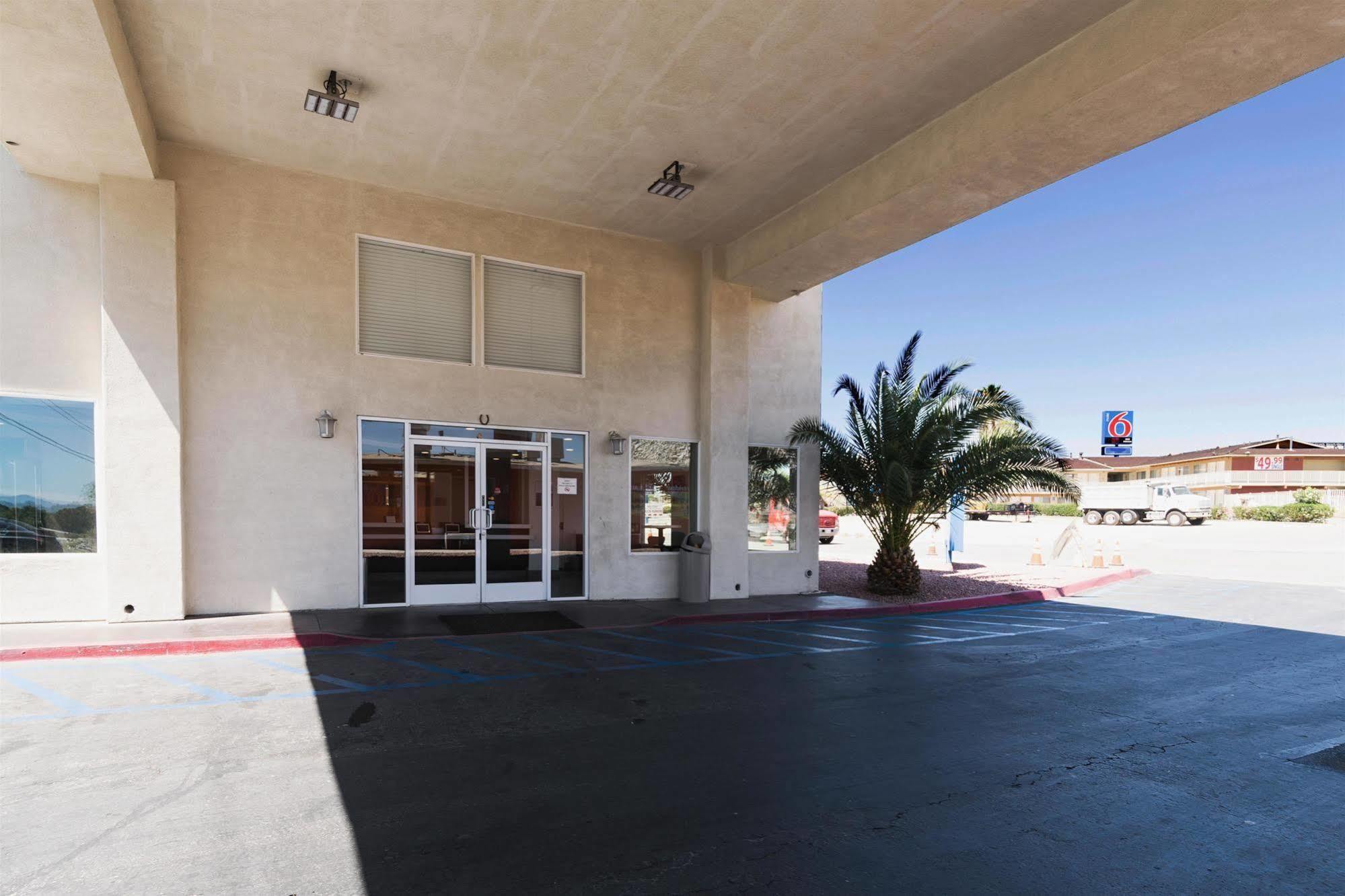 Motel 6 Victorville Buitenkant foto